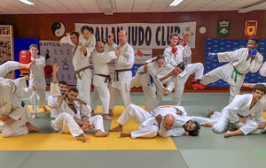 Jujitsu : photo du mercredi 18 octobre 2023 pour le calendrier du Ballan Judo Club